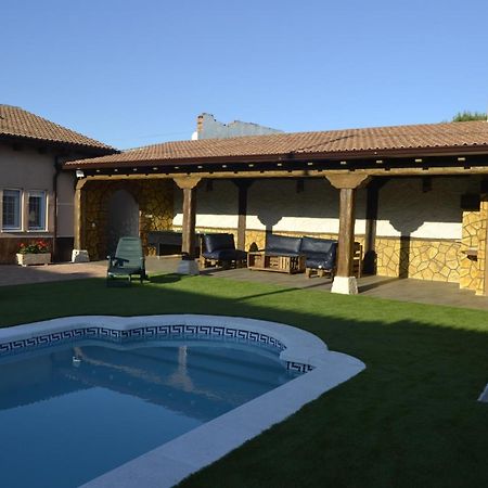 El Capricho De Los Carrascos Juarros de Voltoya Bagian luar foto