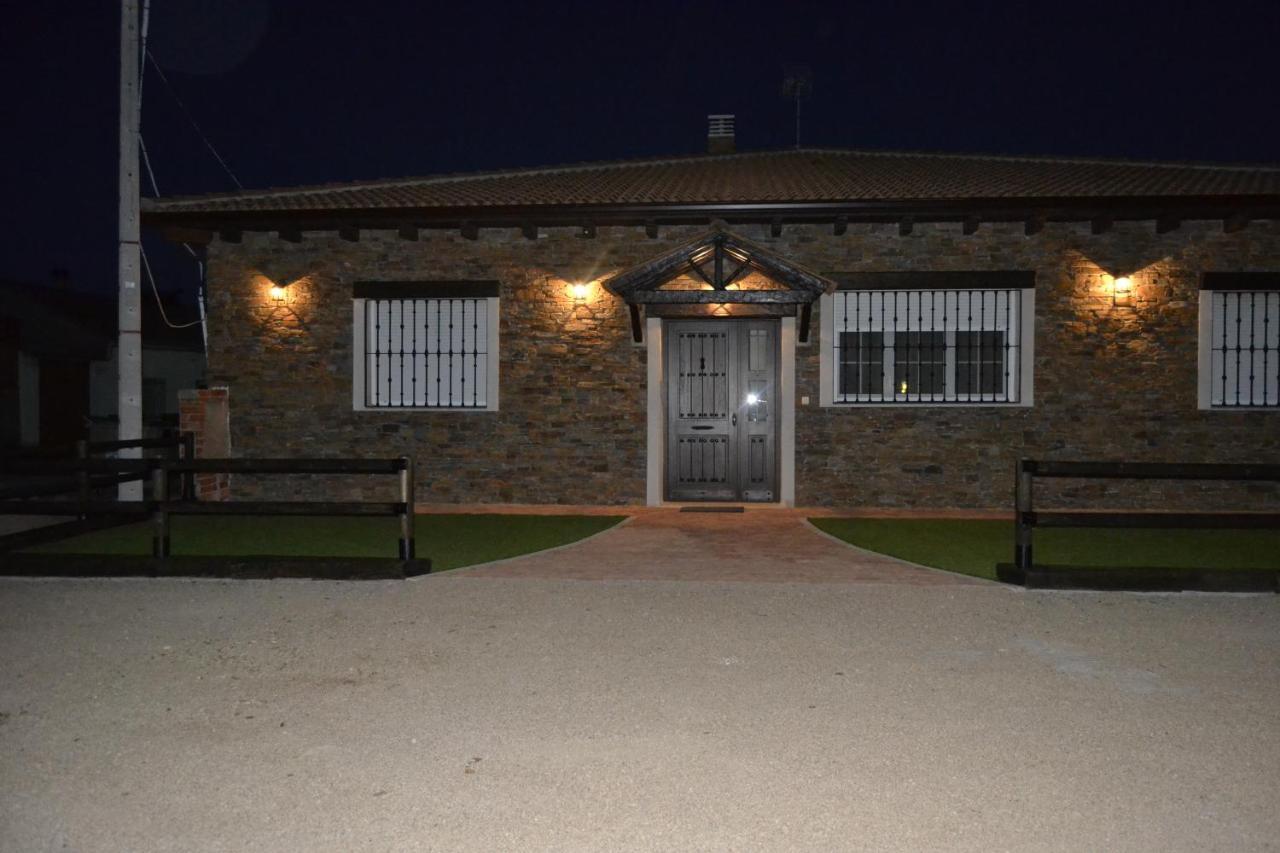 El Capricho De Los Carrascos Juarros de Voltoya Bagian luar foto