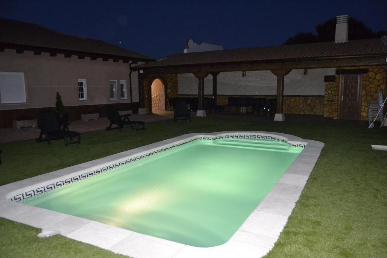 El Capricho De Los Carrascos Juarros de Voltoya Bagian luar foto