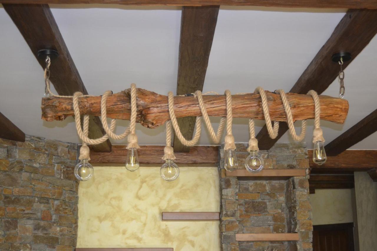 El Capricho De Los Carrascos Juarros de Voltoya Bagian luar foto