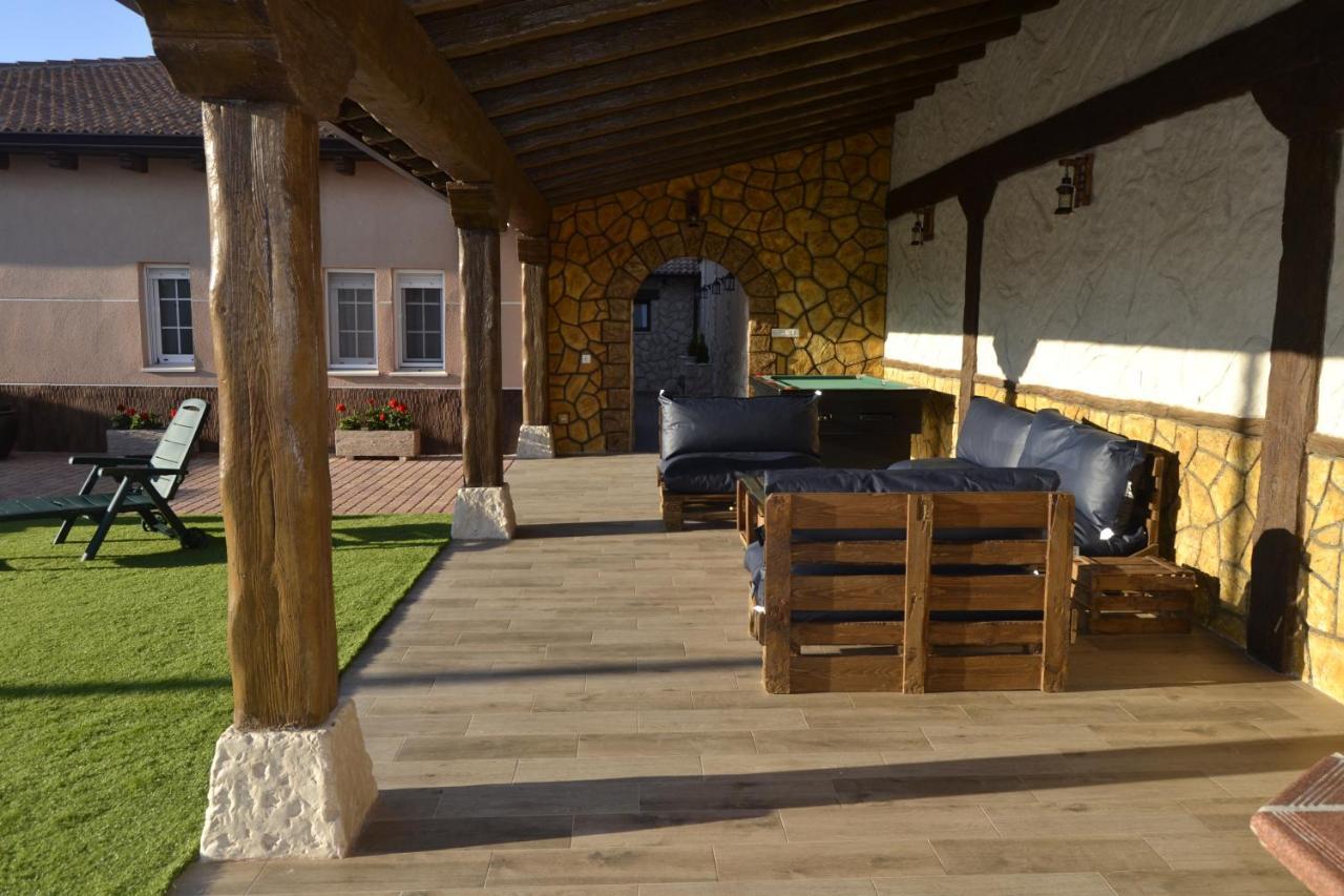 El Capricho De Los Carrascos Juarros de Voltoya Bagian luar foto