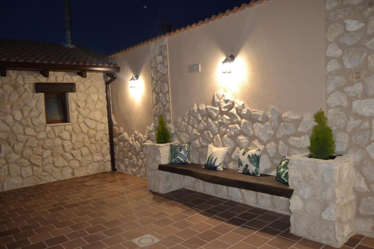 El Capricho De Los Carrascos Juarros de Voltoya Bagian luar foto